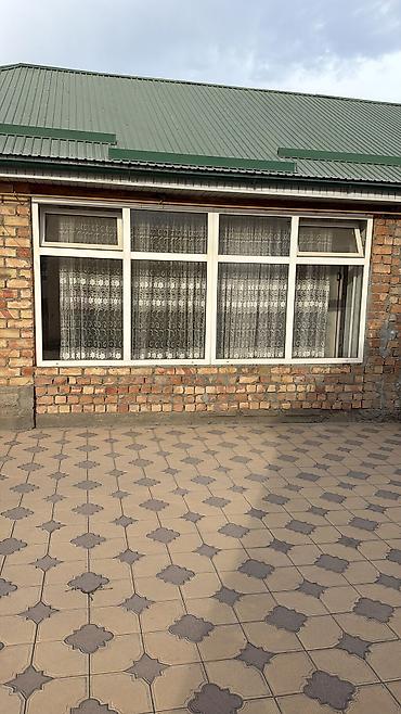 Үйлөрдү ижарага берүү: 60 м², 2 бөлмө — 1