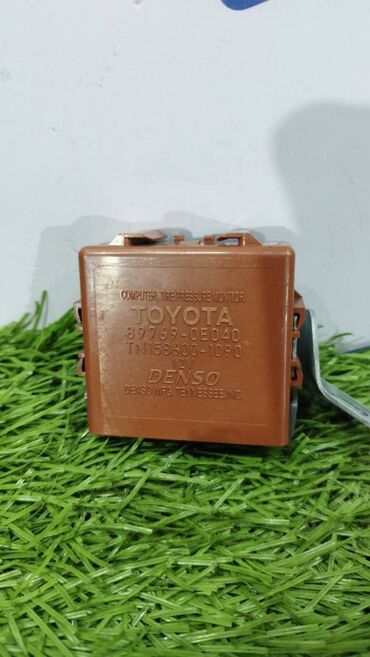 тоета хайлендер: Toyota Highlander v-3.5 2013 год датчик давления в шинах