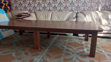 стол и стулья для гостиной в Кыргызстан | Комплекты столов и стульев: Стол для гостиной из ЛДСП. Размеры длина 2,70 метр, ширина 1,20 метр