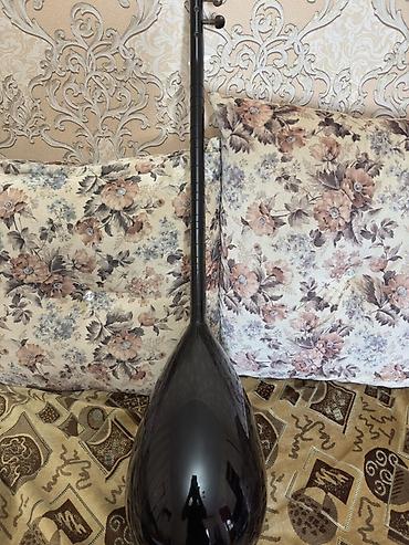 Электрогитары: Elektrik saz – qara rəng, abalon naxışlı inlay - Korpus: armud — 1
