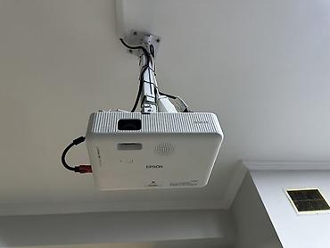 Проекторы: Проектор Epson (серия CO-W01) с потолочным креплением - Технология — 1
