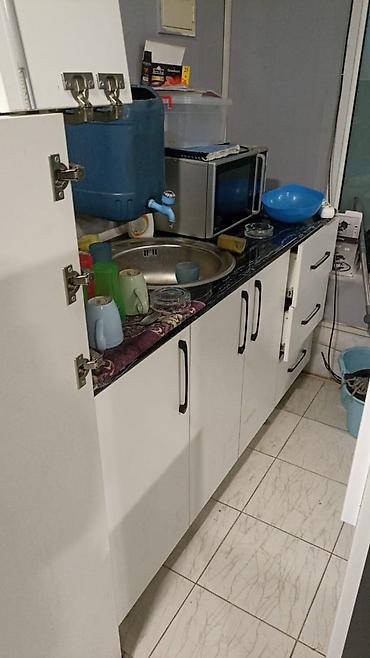 mebel işlənmiş: Ofis/resepsiyon üçün modul mebel dəsti Tərkib: - L formalı iş masası — 1