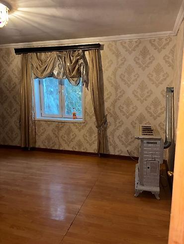 masallıda: Kirayə mənzil – 2 otaqlı Xüsusiyyətlər: - Geniş yataq otağı: taxta — 4