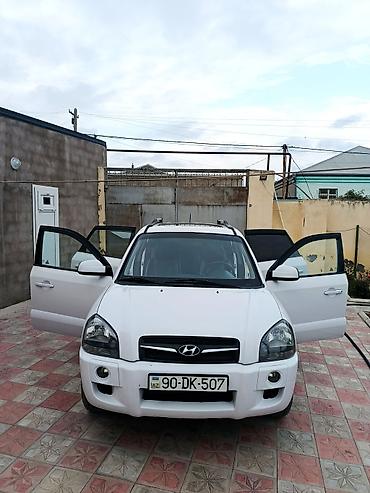 mazda cx 5: Hyundai Tucson: 2.7 l | 2008 il Ofrouder/SUV — 9