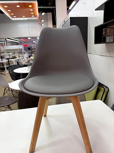 стул кухня: Стул Eames 222 - Расцветки: серый, чёрный, белый и бежевый - Размер — 8