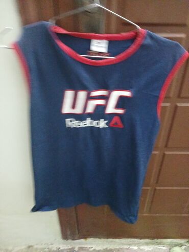 Köynəklər: Hərbiri təzə kimidi 10 .12 yaş uşaqlar üçün hamısı bir yerdə 30m — 11