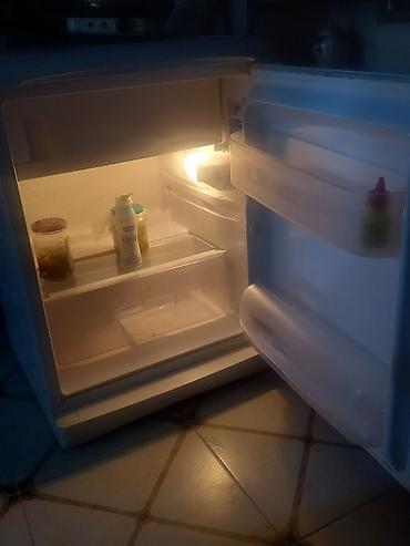 mini proyektorlar: Indesit mini soyuducu - Kompakt ölçü: tezgahaltı/mini format, kiçik — 1