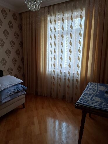 Təmir işləri: Təsviri: Klassik üslubda tam təmirli mənzil interyeri - Geniş dəhliz — 8