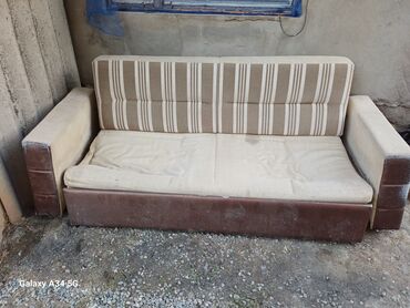 кресло качалка из ротанга: Бүктөмө диван, Колдонулган, Үчтүк