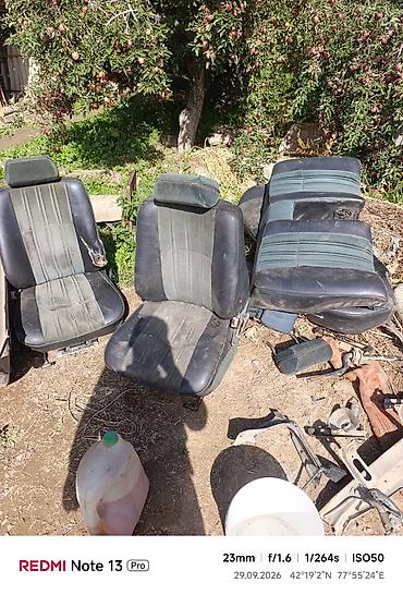 Детали салона: Автозапчасти с разборки: элементы салона, стекла и узлы впуска. 124 — 1