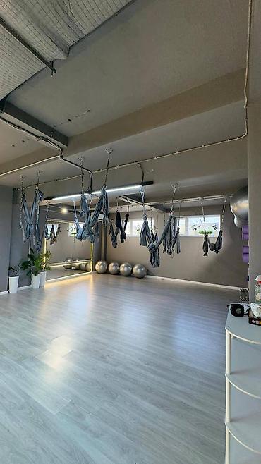 Башка коммерциялык кыймылсыз мүлктү сатуу: 🏢 ПРОДАЁТСЯ ГОТОВОЕ КОММЕРЧЕСКОЕ ПОМЕЩЕНИЕ 📍 Общая площадь: 392 м² + — 21