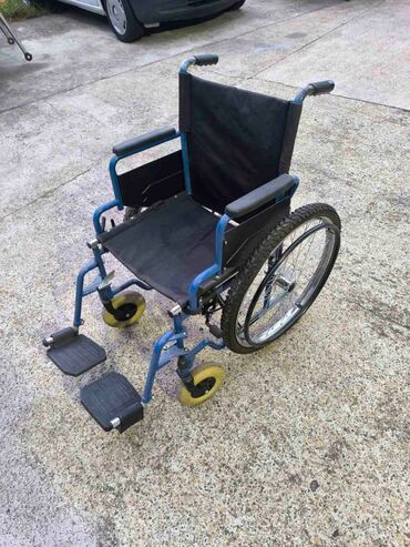 Hodalice, štake, štapovi za hodanje, kolica za hodanje: Invalidska kolica u dobrom stanju

Nalaze su Kotežu — 3