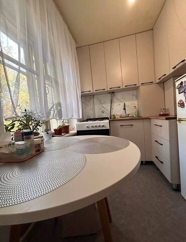сдаю 1 комнатную квартиру политех: 2 комнаты, 44 м², Хрущевка, 3 этаж, Косметический ремонт