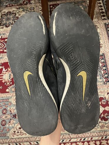 nike zoom kişi krossovkaları: Nike hypervenom futzalkalar original Moskvadan alinib 44 razmer