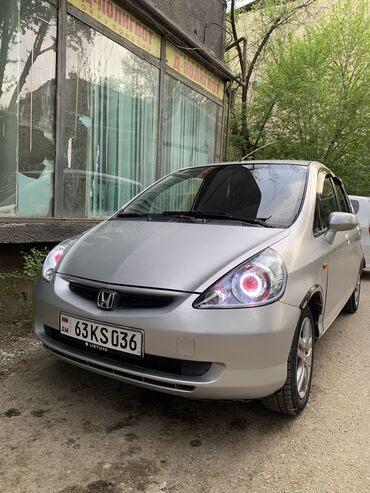 фить: Honda Jazz: 2004 г., 1.3 л, Механика, Бензин, Хэтчбэк