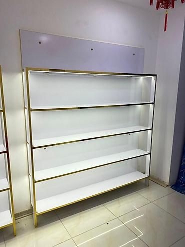 Mağaza vitrin dəsti – LED işıqlı divar rəfləri və mərkəz stendi - — 4