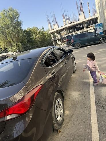 Hyundai: Hyundai Elantra: 2015 г., Седан — 8