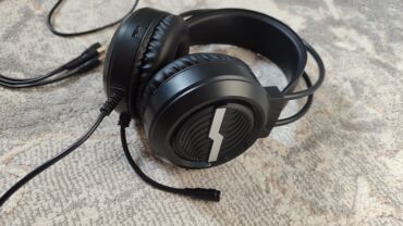 наушник ош: Игровые наушники.Полное описание в карусели.Пользовались очень