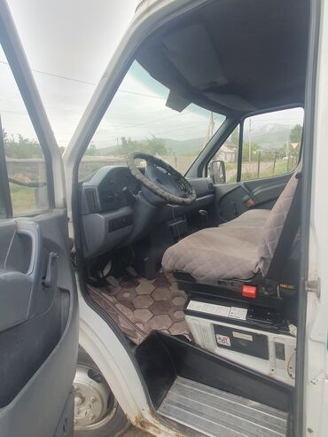 средний кузов ву: Mercedes-Benz Спринтер: 1999 г., 3 л, Механика, Дизель, Бус