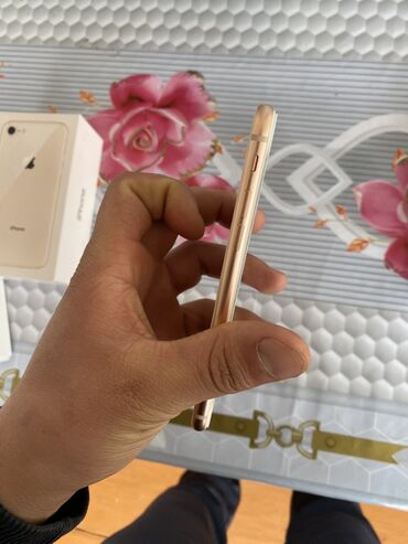 Apple iPhone: IPhone 8, 64 GB, Rose Gold, Barmaq izi — 5
