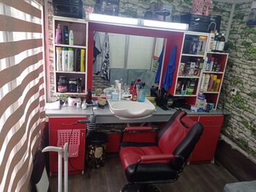 Salon masaları: Salon mebeli ve kreslo satilir birlikde 200azn. Unvan ehmedli m 6467