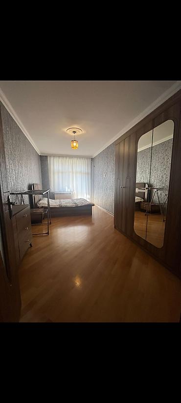 Otaqların satışı: Kirayə üçün geniş və işıqlı mənzil otaqları. Xüsusiyyətlər: - 2 ayrı — 12