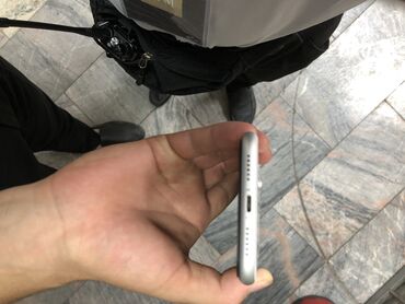 Apple iPhone: IPhone Xr, 64 ГБ, Белый, Зарядное устройство, Защитное стекло, Чехол — 4