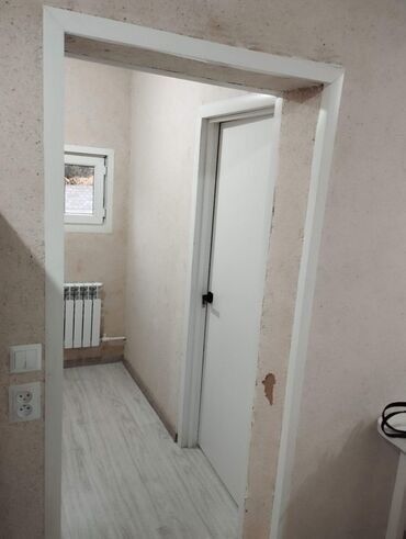 балыкчы аренда: 47 м², 2 комнаты, Утепленный, Бронированные двери, Парковка