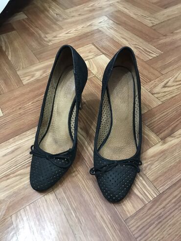 туфли чёрные замшевые: Туфли Hogl, 37.5, цвет - Черный