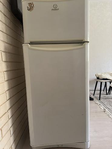 холодилник быу: Холодильник Indesit, Б/у, Двухкамерный — 1