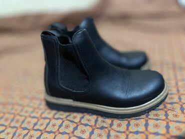 челси женские: Детская обувь на девочку 5-7 лет. Все в отличном состоянии: замки