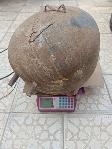 ikinci əl su çəni: Məhsul: Köhnə elektrikli su qızdırıcısının (boiler) bakı satılır
