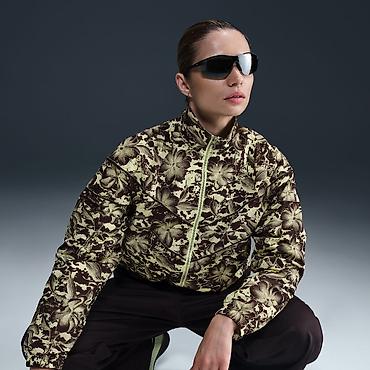 Bomberi: NIKE Sportswear Windrunner Women's Loose UV Protection Woven Full-Zip — 2