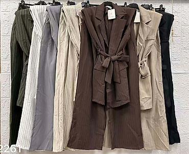 sergio tacchini muske jakne: Komplet
Cena 3700
Uni vel.
V30 — 5