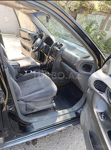 Hyundai: Hyundai Santa Fe SUV - Çəkiliş: 4WD (tam ötürücülü) - Mühərrik: benzin — 4