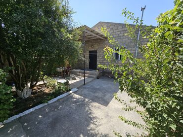 Həyət evləri və villaların satışı: Maştağa qəs. 3 otaqlı, 90 kv. m, Orta təmir