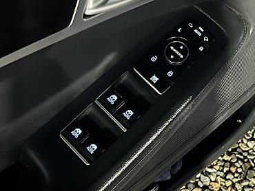 Hyundai: Hyundai Genesis: 2015 г., Седан — 16