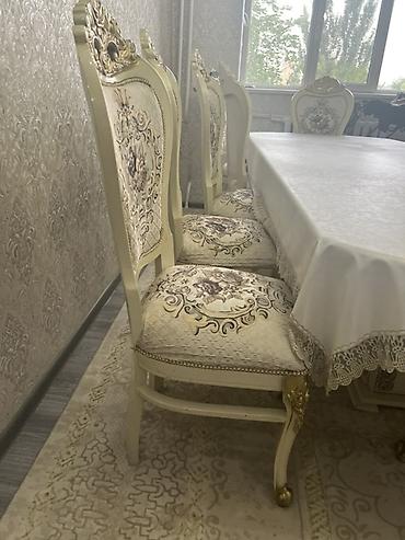 small table: На счет цены можно договариться СРОЧНО ПРОДАЕТСЯ! Столовая группа в — 10