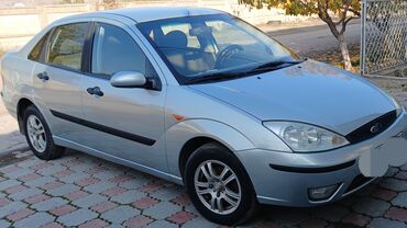 Ford: Ford Focus: 2003 г., 1.6 л, Механика, Бензин, Седан