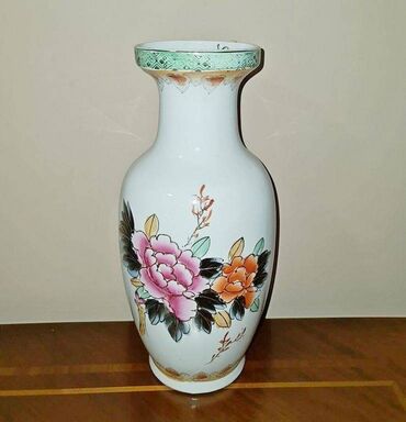 ваза для цветы: Вазочка для цветов, ручная роспись по фарфору, диаметр 17 см