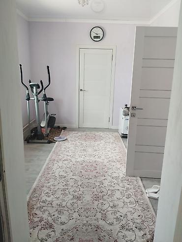 Продажа коттеджей и домов: Продаётся жилой дом с благоустроенным двором.Срочно продаётся дом в — 9