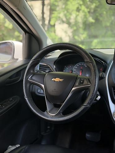spark 7: Chevrolet Spark: 2016 г., 1 л, Автомат, Бензин, Хэтчбэк — 8