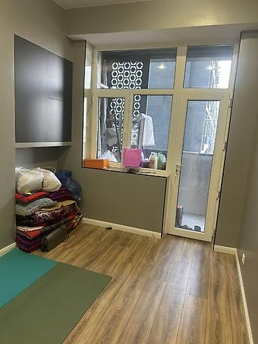 Долгосрочная аренда комнат: 58 м², С мебелью частично — 15