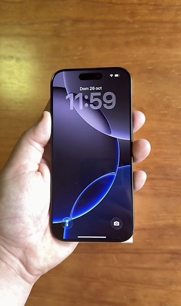 aple 14: IPhone 16 Pro, 256 GB, Black Titanium, Barmaq izi, Face ID, Zəmanət — 3
