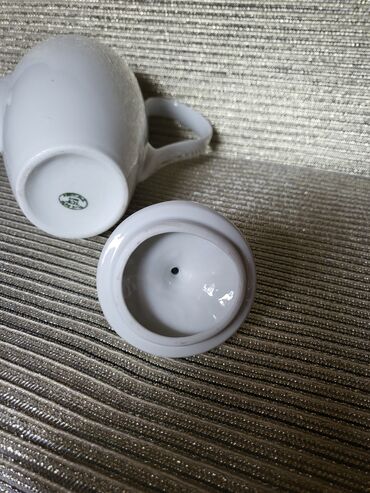 Čajnici: Bokal nov Alba Julia porcelan iz 70ih. Bokal sve na njemu odsjaj od — 8