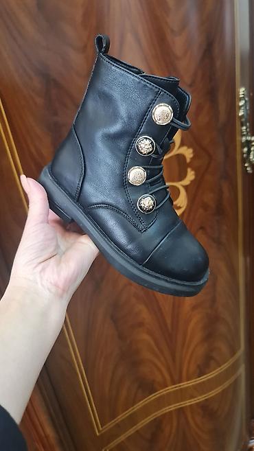 Верхняя одежда: Продаю верхнюю одежду на девочку 5-6,5 лет. Вся одежда в идеальном — 22