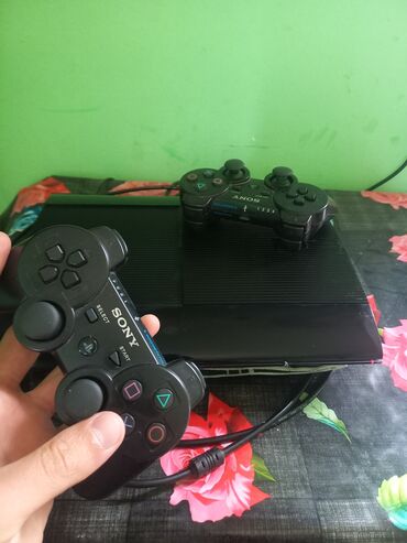 PS3 (Sony PlayStation 3): PS-3 Satılır 500 GB yaddaş 2 orginal teze punt içinde 10 oyun var