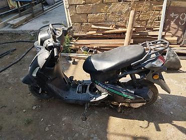 vespa moped: Zigzag satılır problemi akulmatiri yoxdu Porşen yoxdu bir iki — 4
