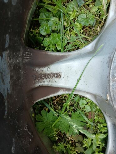 Gume i felne: Prodajem originalne OZ Racing aluminijumske felne R14 sa letnjim — 4