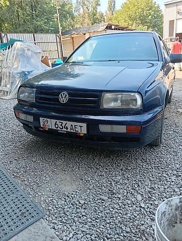 вент выход: Volkswagen Vento: 1992 г., Механика, Бензин, Седан — 2
